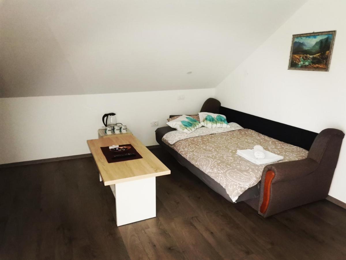 Apartmani "Marina" Otočac Zewnętrze zdjęcie